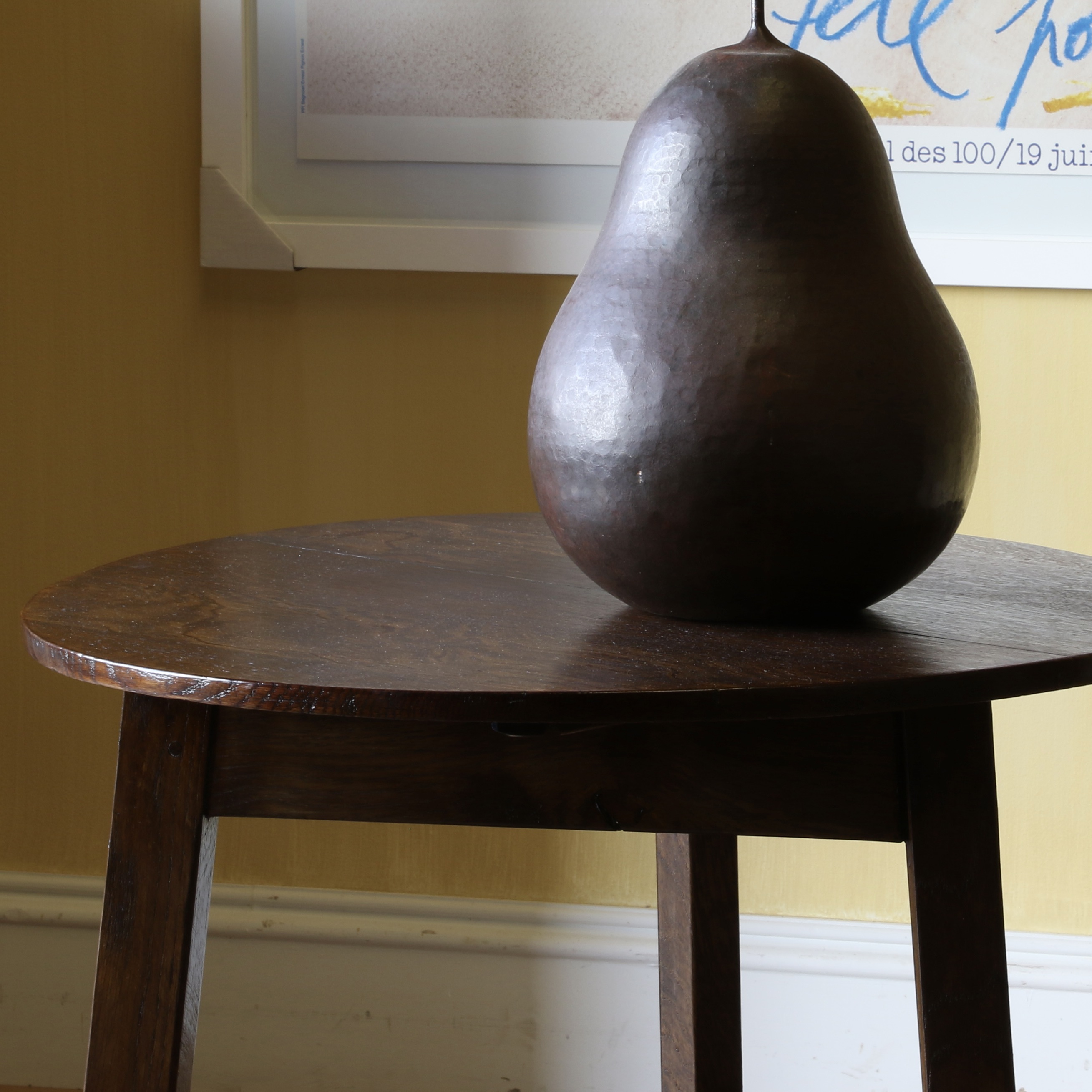 Cricket Table // JS Editions